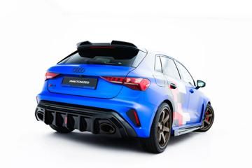 Heckansatz-Audi-RS3-Sportback-8Y-Facelift-Version-mit-LED-Licht_AU-RS3-8YF-S-RS1G-LED2-1