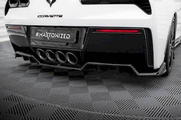 Zentrale-Hinten-Splitter-mit-einem-vertikalem-balken-Chevrolet-Corvette-C7_CH-CO-C7-RD3G-RD2G
