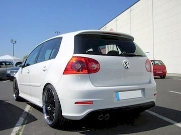 HECKSCHÜRZE-VW-GOLF-V-R32-mit-1-Auspuffloch-fuer-GTI-Auspuff_VW-GO-5-R32-R1A