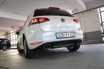 Fox_VW056015-467