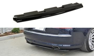 ZENTRALE-HINTEN-SPLITTER-Audi-S8-D3-ohne-vertikale-Balken_AU-S8-D3-RD1G