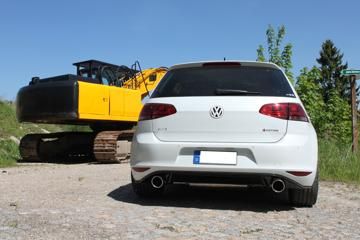 Fox_VW056085-133
