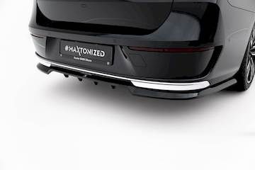 Hinten-Splitter-mit-einem-vertikalem-balken-BMW-7-G70_BM-7-G70-RD1G-RD2G