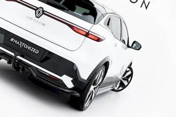 Zentrale-Hinten-Splitter-mit-einem-vertikalem-balken-Renault-Megane-E-Tech-Electric-Mk1_RE-ME-ET-RD1G-RD2G
